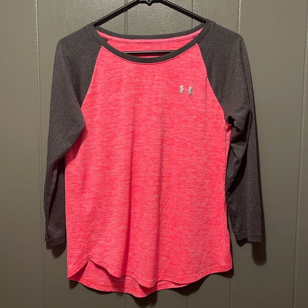 Under Armour 3/4 sleeve baseball shirt. Women’s